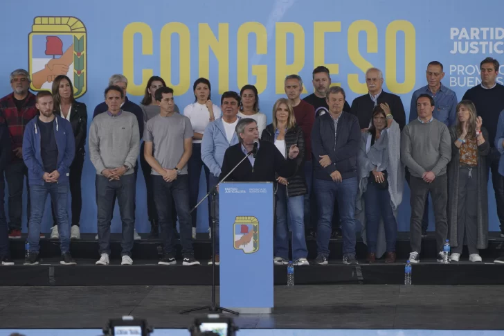 Máximo pidió suma fija para los trabajadores y desafió a la CGT