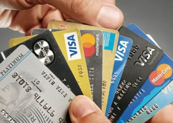 Las ventajas y desventajas del aumento de límites en las tarjetas de crédito Las ventajas y desventajas del aumento de límites en las tarjetas de crédito