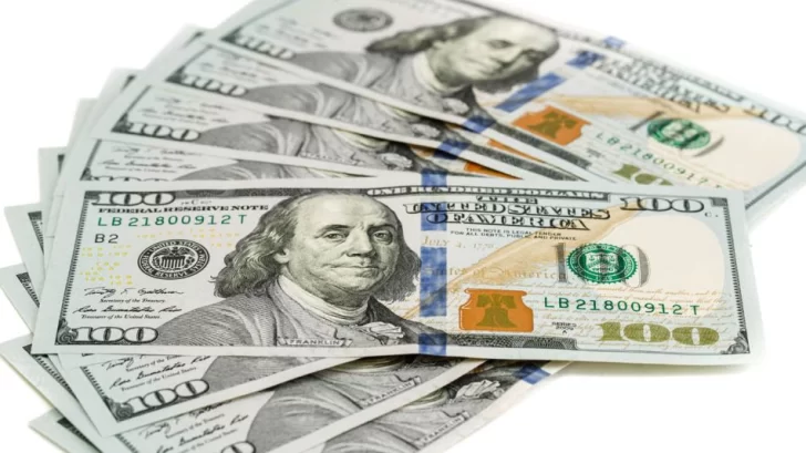 El dólar blue se negoció en $468 y en San Juan tuvo un valor de 480 pesos