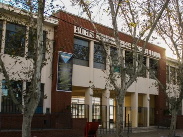 ¿Meningitis en la Escuela Rivadavia? Salud Pública aseguró que no hay riesgo de contagio ¿Meningitis en la Escuela Rivadavia? Salud Pública aseguró que no hay riesgo de contagio