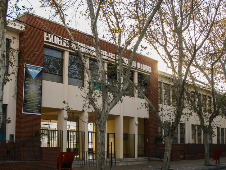 Revuelo en una escuela por un supuesto caso de meningitis: Educación dice que “no hay diagnóstico” Revuelo en una escuela por un supuesto caso de meningitis: Educación dice que “no hay diagnóstico”