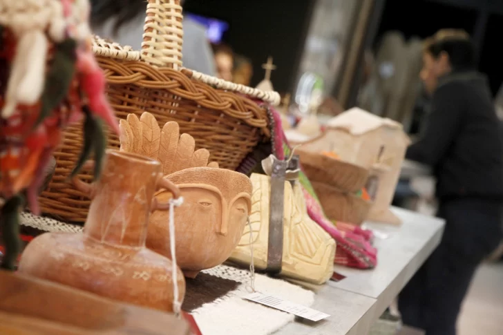 Confluencia de saberes en la artesanía cuyana Confluencia de saberes en la artesanía cuyana