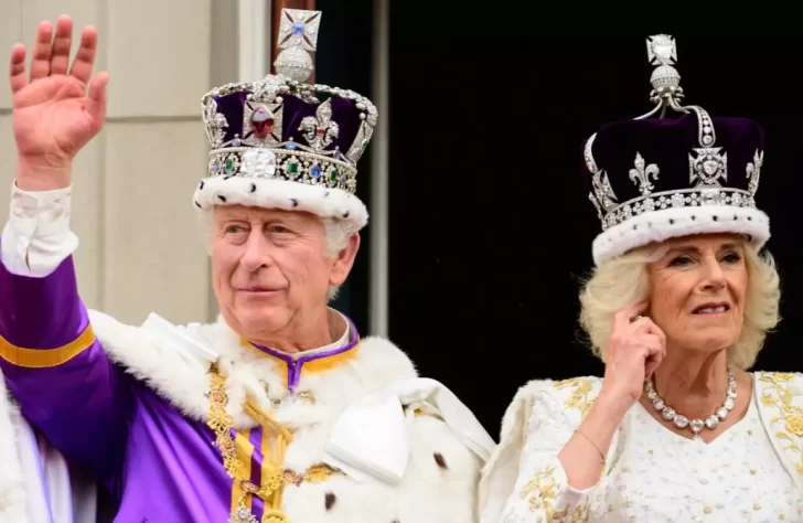 Llevaba caños en un carrito y cayeron sobre su hija de 2 años: la niña murió Llevaba caños en un carrito y cayeron sobre su hija de 2 años: la niña murió