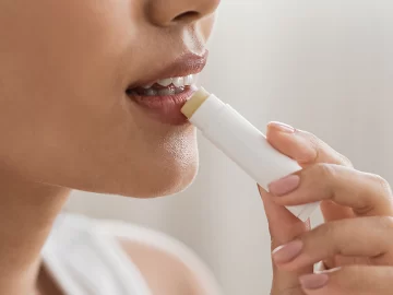 ANMAT prohibió unos bálsamos labiales: las marcas señaladas