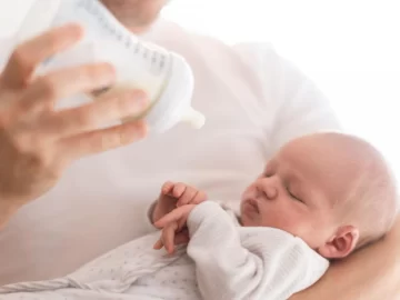 Empieza el debate por la ampliación de la licencia por paternidad: qué se busca Empieza el debate por la ampliación de la licencia por paternidad: qué se busca