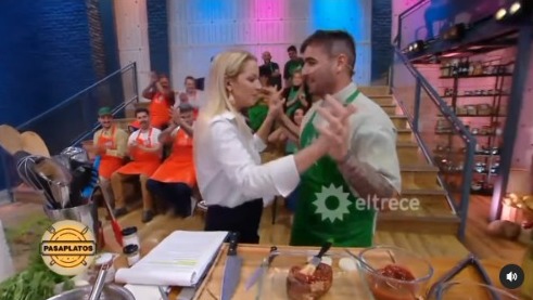 De la mano de un chef sanjuanino, Karina Zampini bailó cuarteto con Omega De la mano de un chef sanjuanino, Karina Zampini bailó cuarteto con Omega