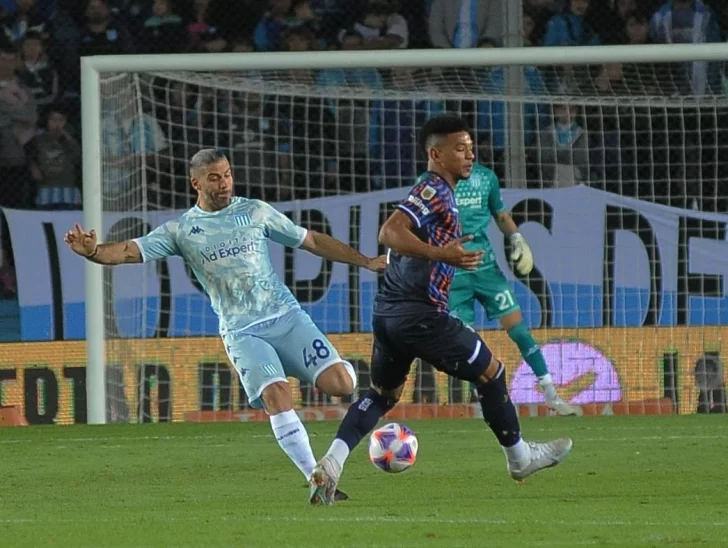 Racing sigue sin rumbo: esta vez Talleres lo goleó 4 a 2 en Avellaneda Racing sigue sin rumbo: esta vez Talleres lo goleó 4 a 2 en Avellaneda