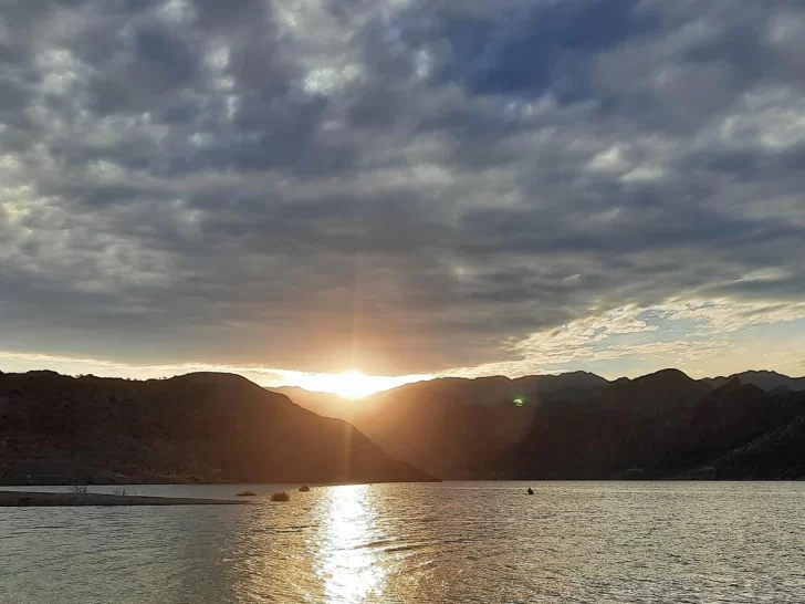 Lunes soleado y frío Lunes soleado y frío