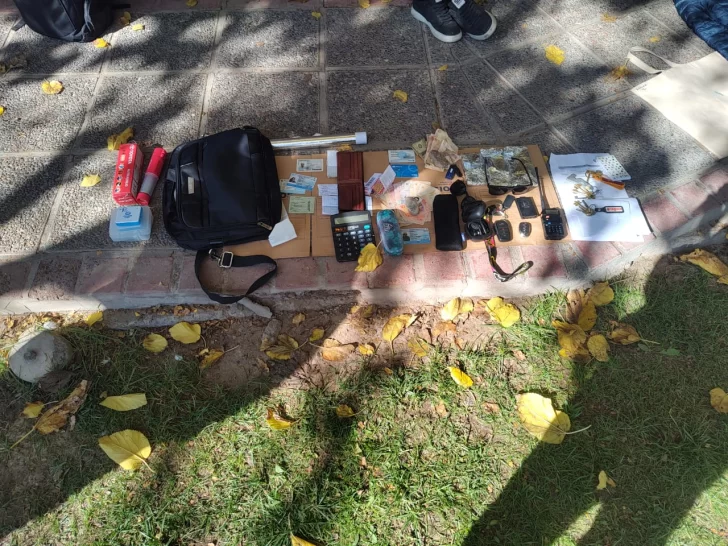 Cayeron dos mendocinos que abrían autos a través de aparatos tecnológicos Cayeron dos mendocinos que abrían autos a través de aparatos tecnológicos