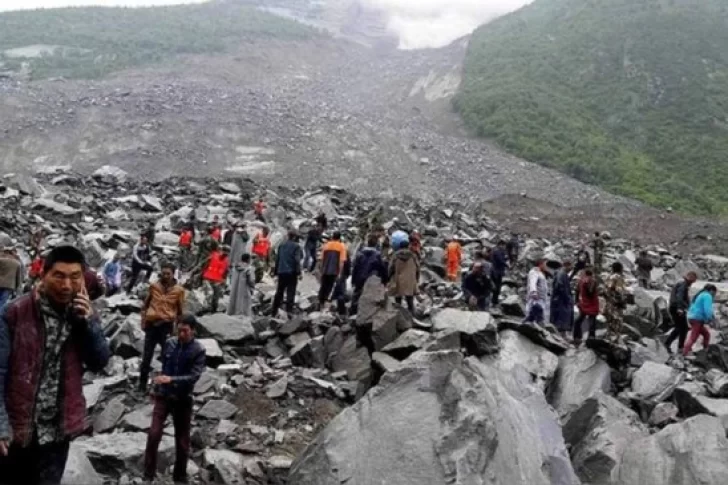 Al menos 19 personas murieron en un deslizamiento de tierras en China