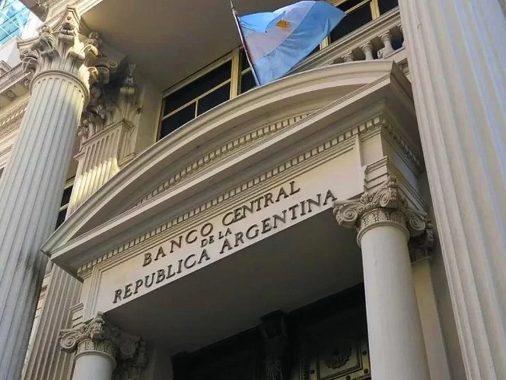 El dólar soja ingresó más de 1.000 millones de dólares en un día y el Banco Central compró 451 millones El dólar soja ingresó más de 1.000 millones de dólares en un día y el Banco Central compró 451 millones