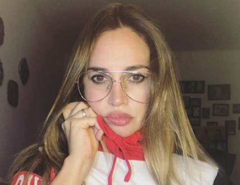 Sin corpiño y en bombacha, Belén Francese mostró la pancita: “Mi bebé me hace sentir la más sexy del mundo”