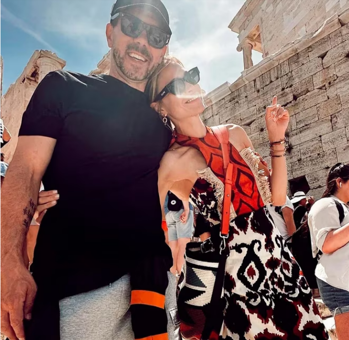 El álbum de fotos de las vacaciones del Cholo Simeone y Carla Pereyra en Grecia El álbum de fotos de las vacaciones del Cholo Simeone y Carla Pereyra en Grecia