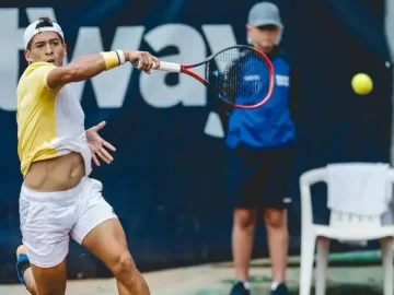 Baéz ganó el duelo criollo y juega la final