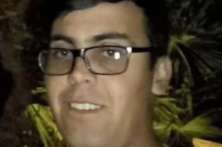 Iba en moto, chocó con un hombre en auto y murió 7 días después