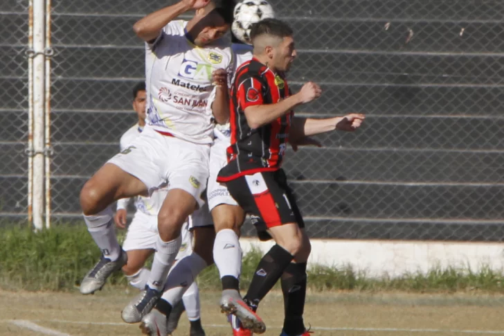 Mano a mano con suspenso en El Templo