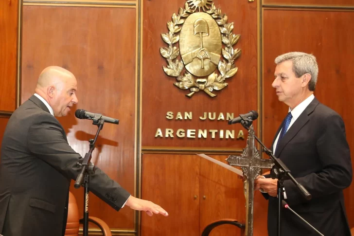 El cargo de defensor del Pueblo quedará libre y Orrego deberá pactar si lo quiere