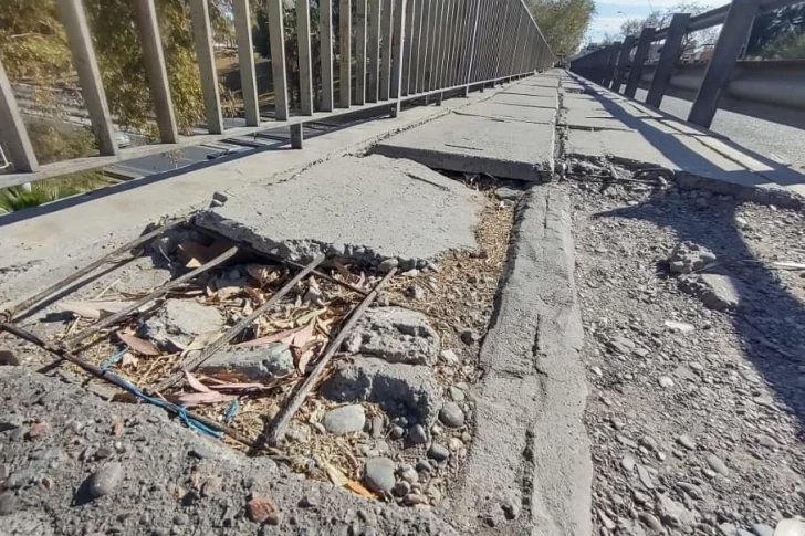 Circunvalación: dicen que en 60 días repararán los puentes peatonales