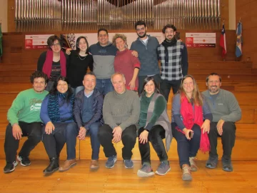 Despedida con aplausos y premios