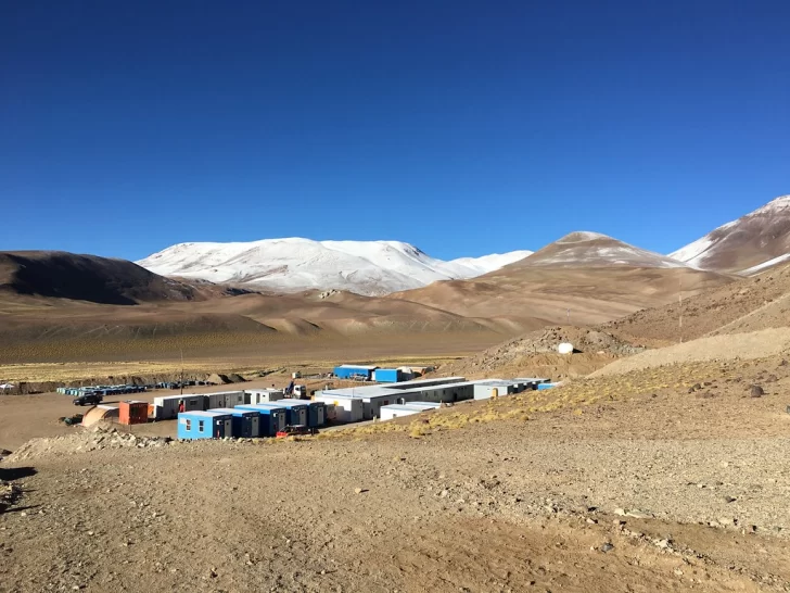 En Filo del Sol no los detiene el frío y avanzan con 8 máquinas En Filo del Sol no los detiene el frío y avanzan con 8 máquinas