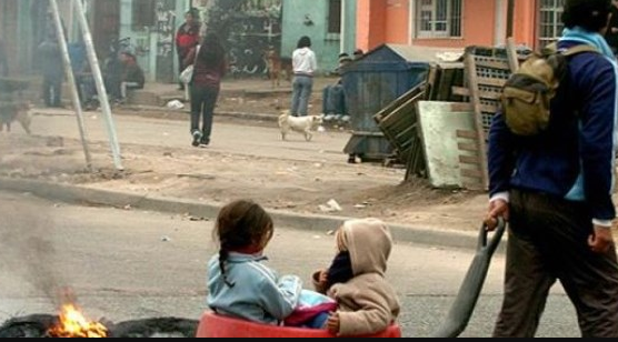 Cada vez hay más trabajadores pobres: el salario real cayó 20 puntos Cada vez hay más trabajadores pobres: el salario real cayó 20 puntos