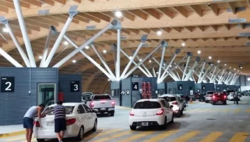 Por falta de agua, no se puede ingresar al país por el Paso Cristo Redentor Por falta de agua, no se puede ingresar al país por el Paso Cristo Redentor