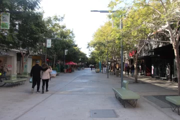 Frío, feriado provincial y paro de micros, el combo perfecto para un microcentro casi vacío Frío, feriado provincial y paro de micros, el combo perfecto para un microcentro casi vacío