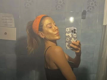 Jimena Barón y un despertar con poquísima ropa Jimena Barón y un despertar con poquísima ropa