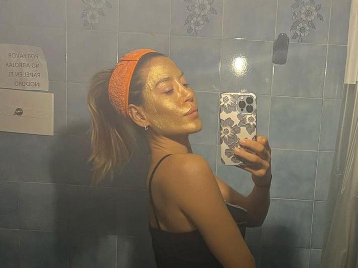 Jimena Barón y un despertar con poquísima ropa Jimena Barón y un despertar con poquísima ropa