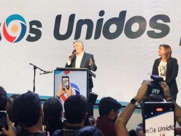 En un escrutinio muy lento, Martín Llaryora superó a Luis Juez por 3 puntos En un escrutinio muy lento, Martín Llaryora superó a Luis Juez por 3 puntos