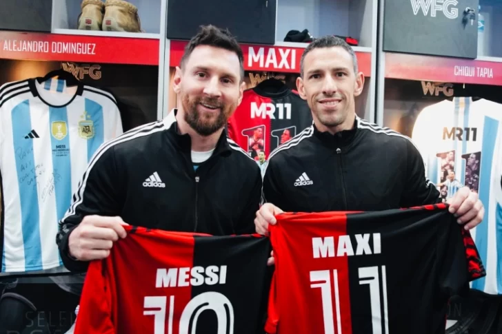 Messi hizo vibrar al Coloso en la despedida de Maxi Rodríguez