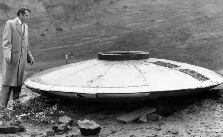 Inquietante revelación de un veterano de la Fuerza Área de EEUU que asegura que tienen naves extraterrestres Inquietante revelación de un veterano de la Fuerza Área de EEUU que asegura que tienen naves extraterrestres