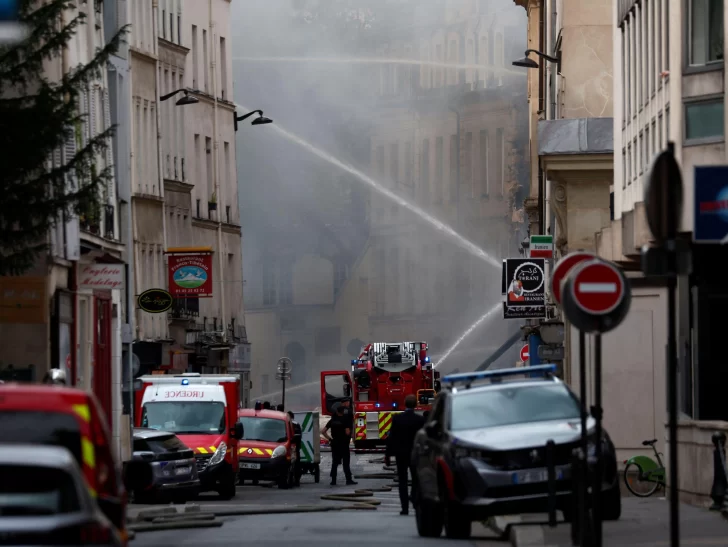 Una fuerte explosión daña varios edificios en el centro de París sin reporte inicial de víctimas Una fuerte explosión daña varios edificios en el centro de París sin reporte inicial de víctimas