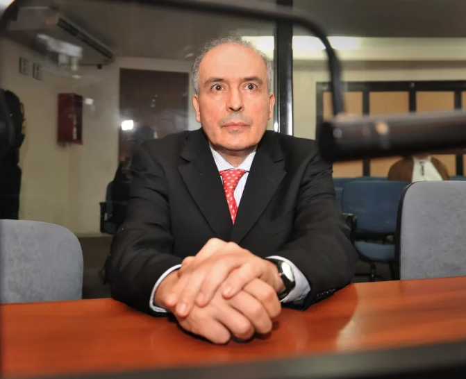 Confirmaron la condena a José López por enriquecimiento ilícito y tenencia de un arma Confirmaron la condena a José López por enriquecimiento ilícito y tenencia de un arma