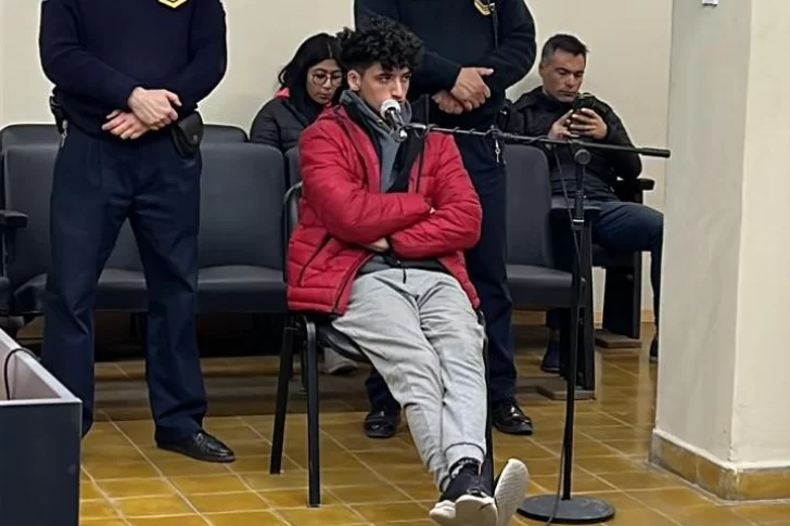 Presunto abuso en Luján: la defensa del acusado afirma que quedó vinculado por el escarche de otra alumna