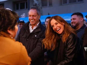 Scioli y Tolosa Paz se muestran hoy juntos en clave electoral, de recorrida por conurbano bonaerense Scioli y Tolosa Paz se muestran hoy juntos en clave electoral, de recorrida por conurbano bonaerense