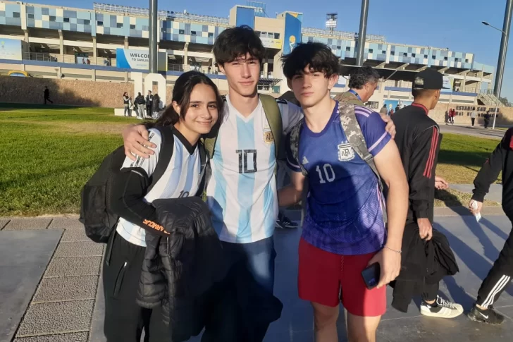 Mendocinos cumpliendo una promesa por la Sub-20