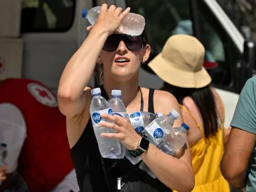 Grecia afronta la ola de calor más larga de su historia con temperaturas superiores a 44 grados Grecia afronta la ola de calor más larga de su historia con temperaturas superiores a 44 grados