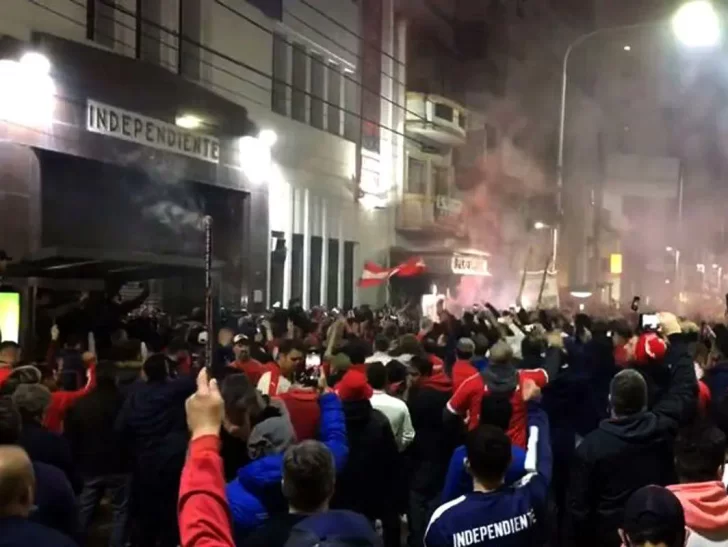 Independiente y Atlético Tucumán jugarán este domingo a las 11, sin público
