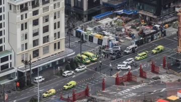 A horas del inicio del Mundial femenino, un tirador provocó un desastre en el centro de Auckland A horas del inicio del Mundial femenino, un tirador provocó un desastre en el centro de Auckland