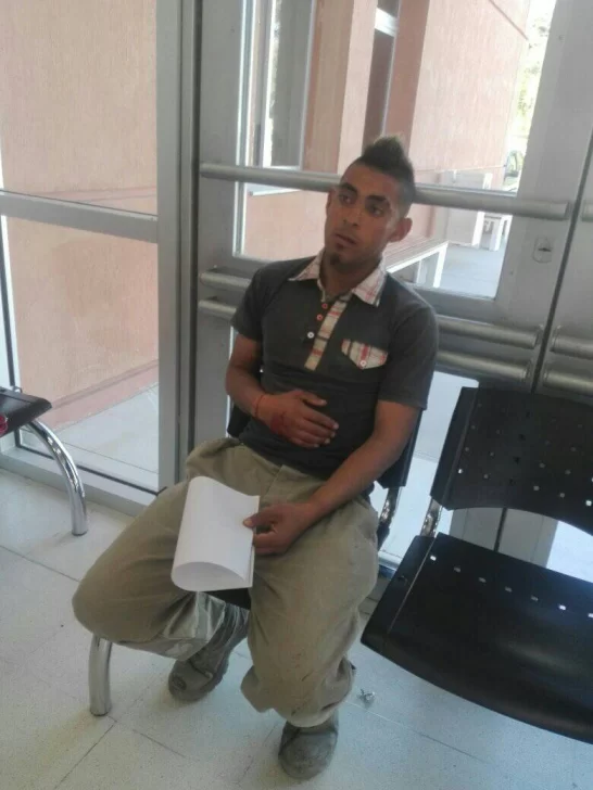 Asaltan a obrero de finca, le gatillan, lo lastiman con un cuchillo y lo tiran a un desagüe Asaltan a obrero de finca, le gatillan, lo lastiman con un cuchillo y lo tiran a un desagüe