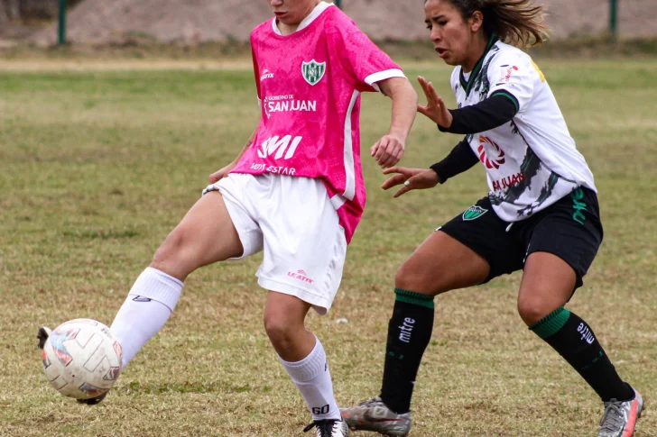 Fútbol femenino: San Martín y Desamparados buscarán la gloria el domingo en el Bicentenario