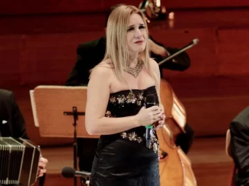 Carolina San Juan se viste de Gala