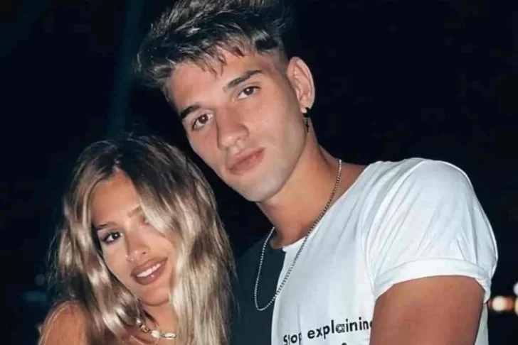 La reacción de Julieta Poggio al ver una foto de su exnovio con otro hombre La reacción de Julieta Poggio al ver una foto de su exnovio con otro hombre