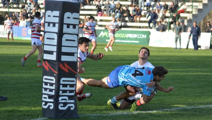 Goleada de la ‘U’ sobre el líder y de visitante