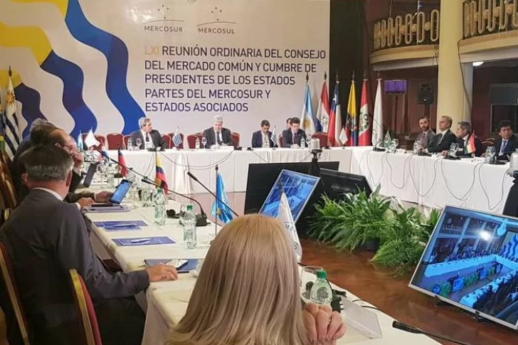 Cumbre del Mercosur en las Cataratas, con Lula de regreso