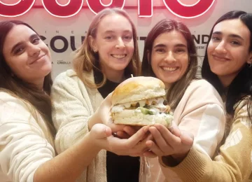 Por su pasión a las hamburguesas se volvieron críticas de este plato