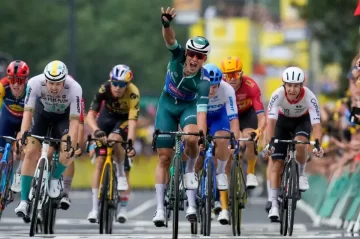 Otra para Jasper Philipsen, que puede hacer historia