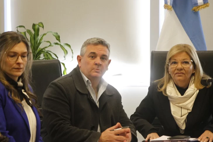 El Gobierno evalúa propuestas para mejorar la “pirámide” salarial docente