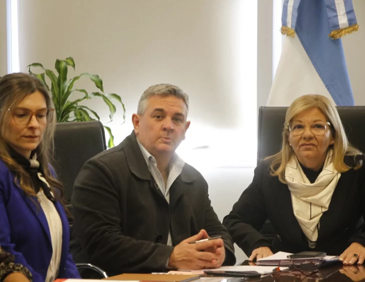 El Gobierno evalúa propuestas para mejorar la “pirámide” salarial docente